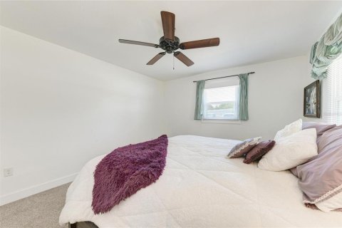 House in Ruskin, Florida 3 bedrooms, 164.62 sq.m. № 2200829 - photo 17