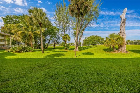 Снять в аренду кондоминиум в Майами-Лейкс, Флорида 2 спальни, 96.62м2, № 2006573 - фото 13