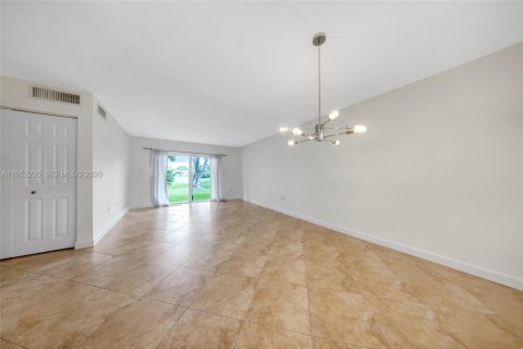 Снять в аренду кондоминиум в Майами-Лейкс, Флорида 2 спальни, 96.62м2, № 2006573 - фото 29