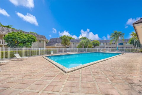 Снять в аренду кондоминиум в Майами-Лейкс, Флорида 2 спальни, 96.62м2, № 2006573 - фото 4