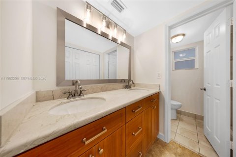 Снять в аренду кондоминиум в Майами-Лейкс, Флорида 2 спальни, 96.62м2, № 2006573 - фото 26