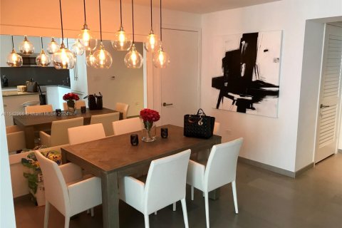 Купить кондоминиум в Майами, Флорида 2 спальни, 115.57м2, № 1958795 - фото 14