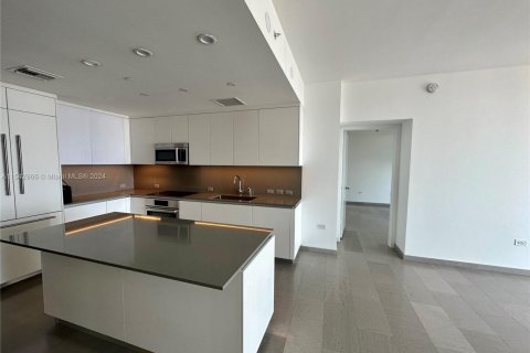 Купить кондоминиум в Майами, Флорида 2 спальни, 115.57м2, № 1958795 - фото 6