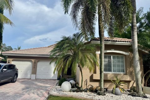 Villa ou maison à louer à Doral, Floride: 4 chambres, 198.63 m2 № 1923162 - photo 3