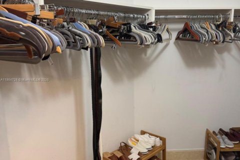 Villa ou maison à louer à Doral, Floride: 4 chambres, 198.63 m2 № 1923162 - photo 21