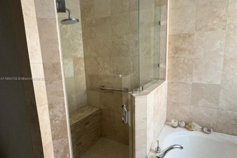 Villa ou maison à louer à Doral, Floride: 4 chambres, 198.63 m2 № 1923162 - photo 18