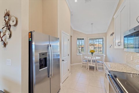 Condo in Sarasota, Florida, 2 bedrooms  № 1519408 - photo 11