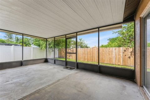 Купить виллу или дом в Олдсмар, Флорида 8 комнат, 128.39м2, № 2147839 - фото 28