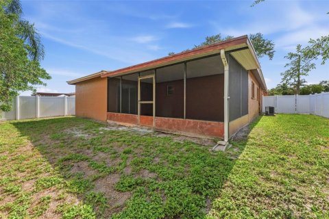 Купить виллу или дом в Олдсмар, Флорида 8 комнат, 128.39м2, № 2147839 - фото 30