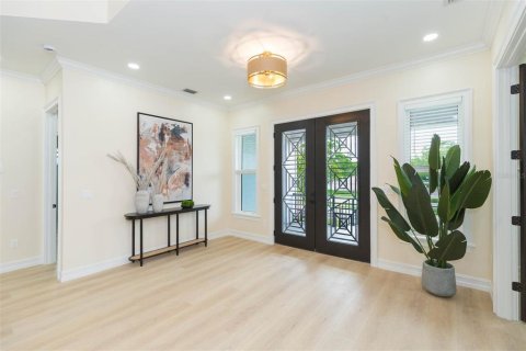Casa en venta en Saint Petersburg, Florida, 4 dormitorios, 314.94 m2 № 1592840 - foto 9