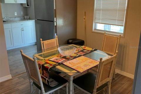 Apartamento en alquiler en Nokomis, Florida, 2 dormitorios, 96.43 m2 № 1783304 - foto 4