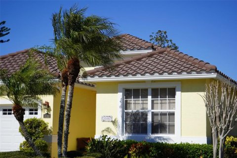 Villa ou maison à vendre à Sarasota, Floride: 3 chambres, 190.17 m2 № 2148180 - photo 2