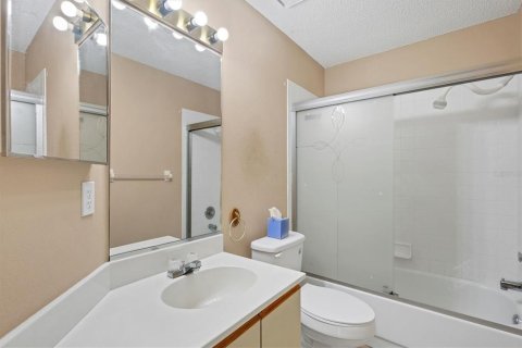 House in Sarasota, Florida 3 bedrooms, 119.01 sq.m. № 1812800 - photo 25
