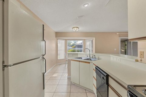 House in Sarasota, Florida 3 bedrooms, 119.01 sq.m. № 1812800 - photo 15
