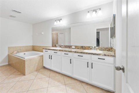 Adosado en venta en Orlando, Florida, 3 dormitorios, 218.51 m2 № 1751590 - foto 14