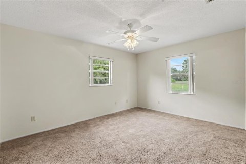 House in Dover, Florida 3 bedrooms, 118.91 sq.m. № 2227139 - photo 13