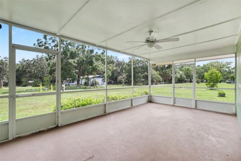 House in Dover, Florida 3 bedrooms, 118.91 sq.m. № 2227139 - photo 22
