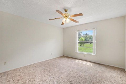 House in Dover, Florida 3 bedrooms, 118.91 sq.m. № 2227139 - photo 20