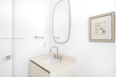 Купить кондоминиум в Майами, Флорида 4 спальни, 312.62м2, № 1764362 - фото 22