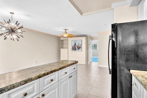 Appartement à louer à Hallandale Beach, Floride: 1 chambre, 79.43 m2 № 2146961 - photo 19