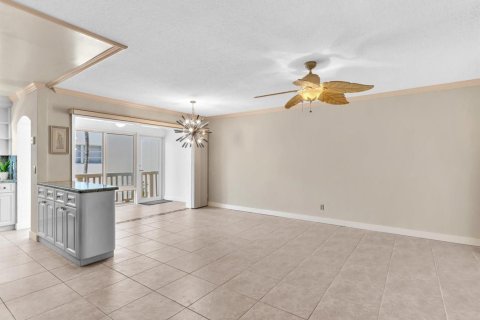 Appartement à louer à Hallandale Beach, Floride: 1 chambre, 79.43 m2 № 2146961 - photo 13