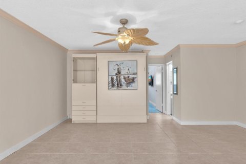 Appartement à louer à Hallandale Beach, Floride: 1 chambre, 79.43 m2 № 2146961 - photo 4