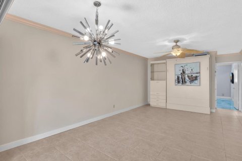 Appartement à louer à Hallandale Beach, Floride: 1 chambre, 79.43 m2 № 2146961 - photo 3