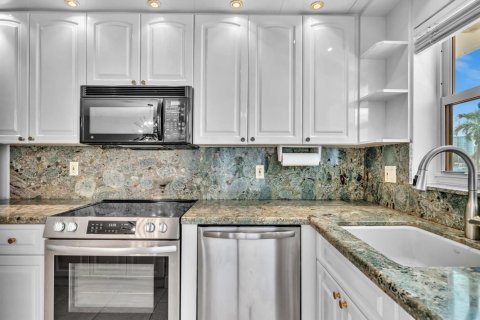 Appartement à louer à Hallandale Beach, Floride: 1 chambre, 79.43 m2 № 2146961 - photo 16