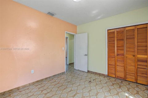 Casa en venta en Miami, Florida, 2 dormitorios, 97.18 m2 № 2325268 - foto 15
