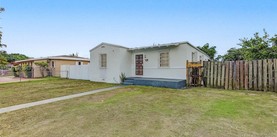 Casa en Miami, Florida 2 dormitorios, 97.18 m2 № 2325268