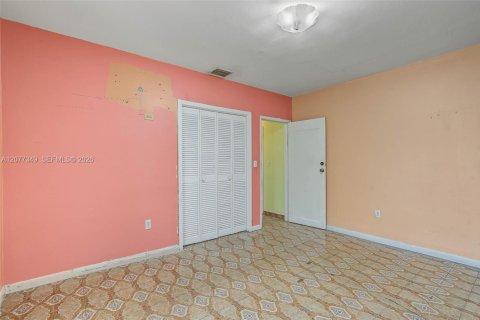Casa en venta en Miami, Florida, 2 dormitorios, 97.18 m2 № 2325268 - foto 13