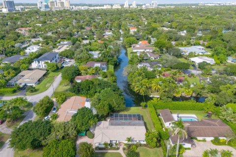 Villa ou maison à louer à Pinecrest, Floride: 3 chambres, 204.76 m2 № 1965901 - photo 19