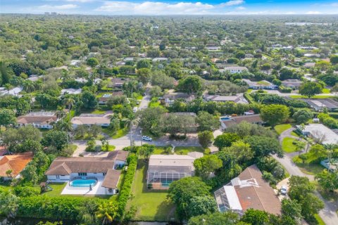 Villa ou maison à louer à Pinecrest, Floride: 3 chambres, 204.76 m2 № 1965901 - photo 4