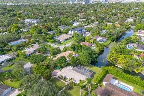 Villa ou maison à louer à Pinecrest, Floride: 3 chambres, 204.76 m2 № 1965901 - photo 21