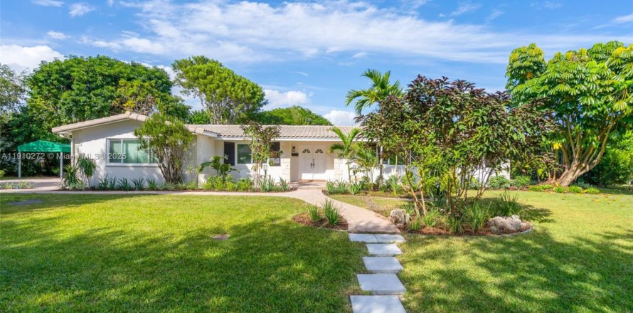 Villa ou maison à Pinecrest, Floride 3 chambres, 204.76 m2 № 1965901