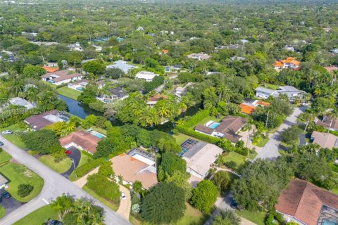 Villa ou maison à louer à Pinecrest, Floride: 3 chambres, 204.76 m2 № 1965901 - photo 6