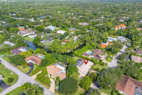 Villa ou maison à louer à Pinecrest, Floride: 3 chambres, 204.76 m2 № 1965901 - photo 5