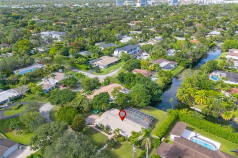 Villa ou maison à louer à Pinecrest, Floride: 3 chambres, 204.76 m2 № 1965901 - photo 20