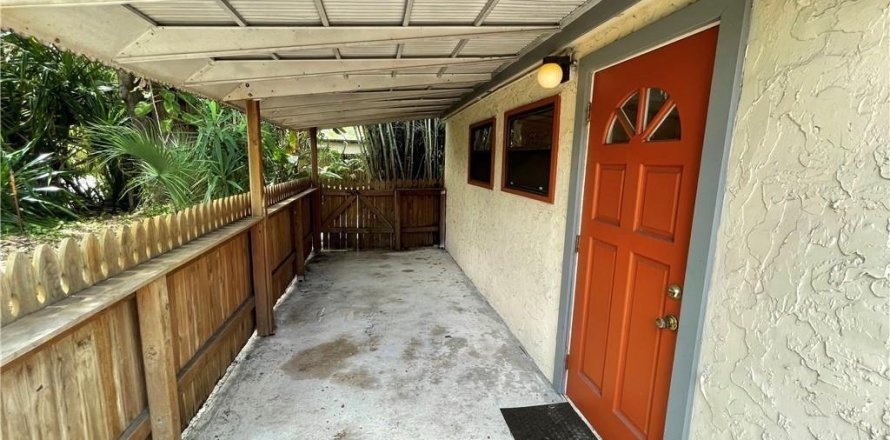 Villa ou maison à Wilton Manors, Floride 2 chambres, 94.02 m2 № 1207887