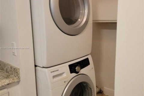 Copropriété à louer à Pompano Beach, Floride: 1 chambre, 75.53 m2 № 1973452 - photo 4