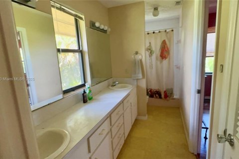 House in Hobe Sound, Florida 5 bedrooms, 383.78 sq.m. № 1661503 - photo 25