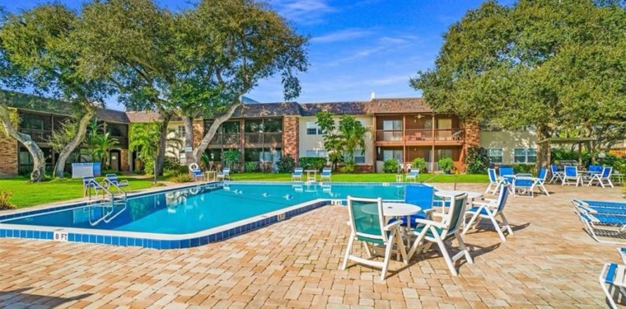 Condo à New Smyrna Beach, Floride, 2 chambres № 2102947