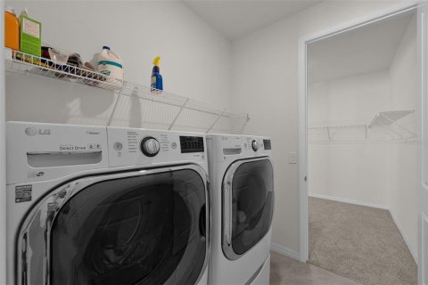 House in Sanford, Florida 3 bedrooms, 159.98 sq.m. № 1876046 - photo 24