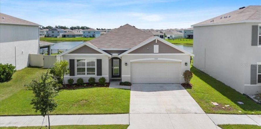 House in Wesley Chapel, Florida 4 bedrooms, 171.5 sq.m. № 1805613