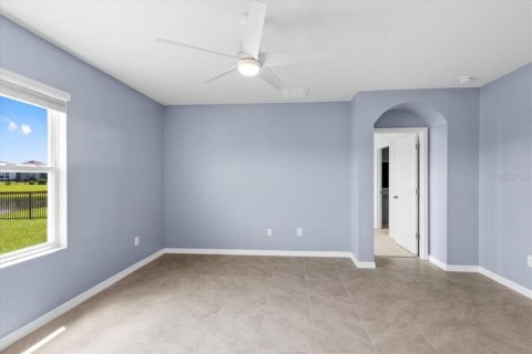 House in Wesley Chapel, Florida 4 bedrooms, 171.5 sq.m. № 1805613 - photo 12