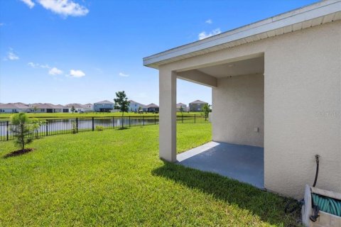House in Wesley Chapel, Florida 4 bedrooms, 171.5 sq.m. № 1805613 - photo 30