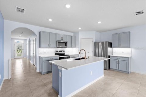 House in Wesley Chapel, Florida 4 bedrooms, 171.5 sq.m. № 1805613 - photo 7