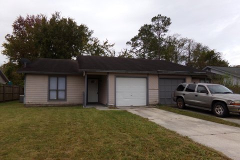 Casa en alquiler en Orange Park, Florida, 2 dormitorios, 97.36 m2 № 826903 - foto 1