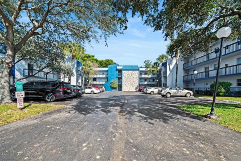 Condominio en venta en Margate, Florida, 1 dormitorio, 66.98 m2 № 1976351 - foto 7