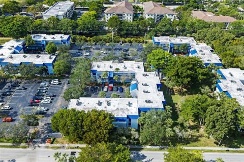 Condominio en venta en Margate, Florida, 1 dormitorio, 66.98 m2 № 1976351 - foto 30